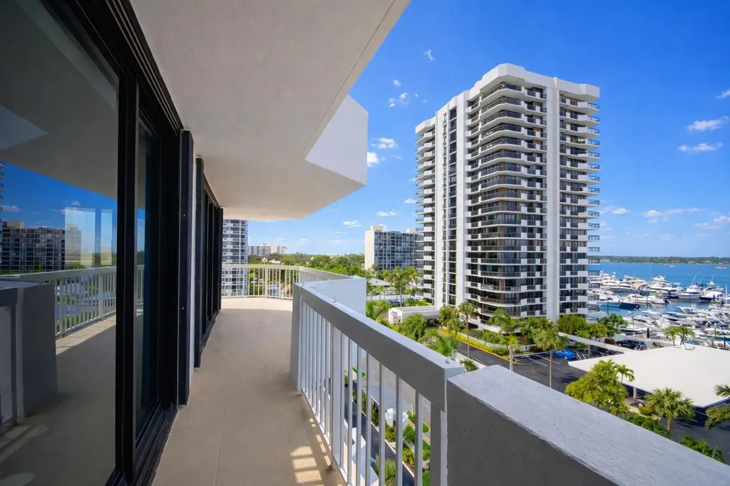 115 Lakeshore Drive North Palm Beach FL 33408