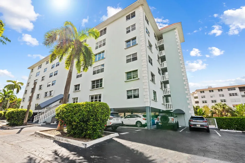 1881 Middle River Drive Fort Lauderdale FL 33305
