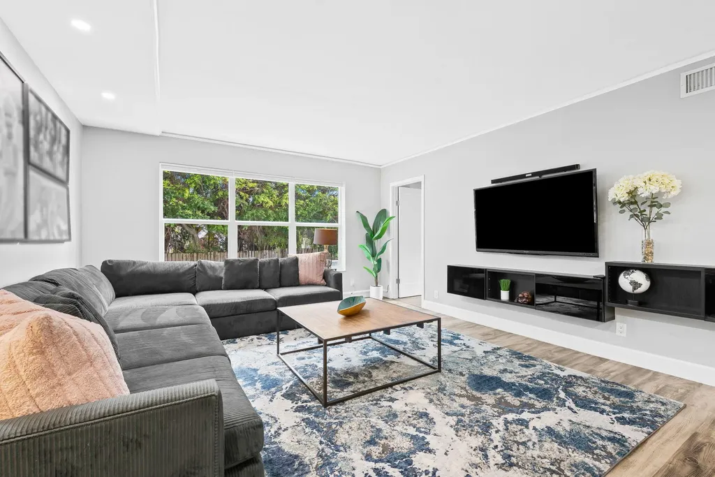 1881 Middle River Drive Fort Lauderdale FL 33305