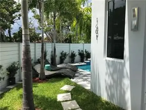 1617 NE 8th Street Fort Lauderdale FL 33304