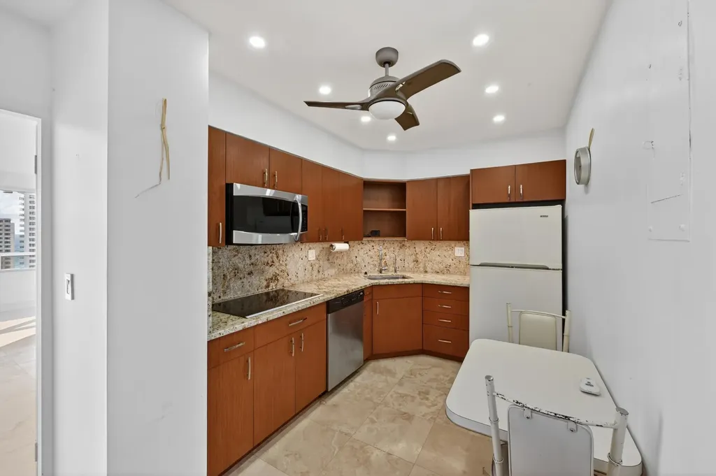 3300 NE 36th Street Fort Lauderdale FL 33308