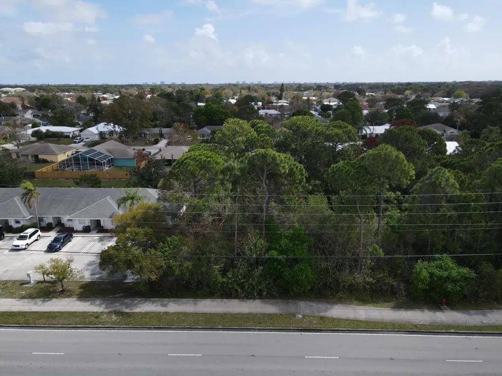 1751 SE Lennard Road NW Port St Lucie FL 34952