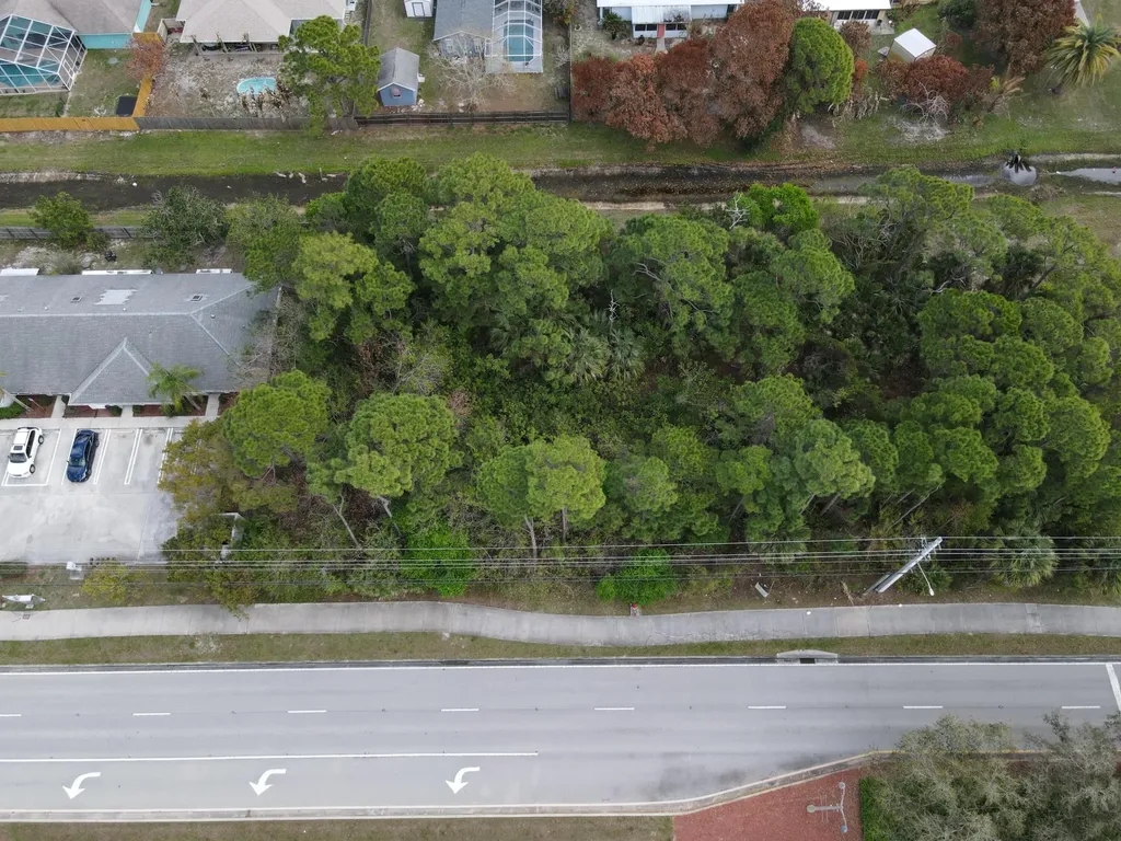 1751 SE Lennard Road NW Port St Lucie FL 34952