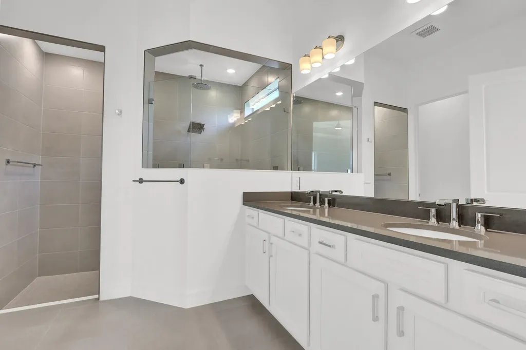 10514 Northbrook Circle Palm Beach Gardens FL 33412
