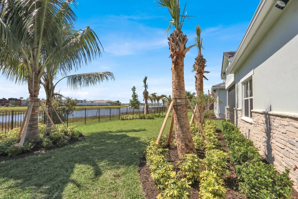 10514 Northbrook Circle Palm Beach Gardens FL 33412