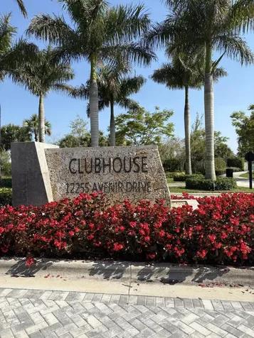 10514 Northbrook Circle Palm Beach Gardens FL 33412