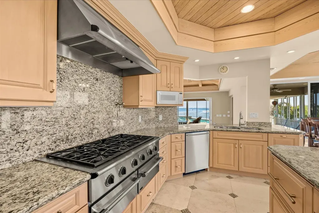 12198 SE Riverbend Lane Port St Lucie FL 34984