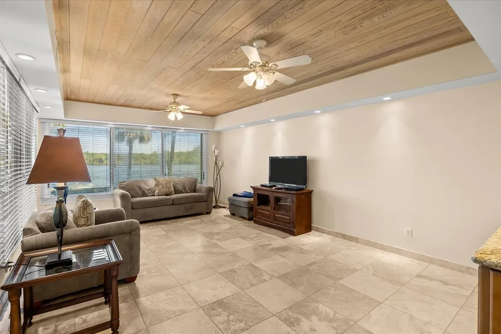 12198 SE Riverbend Lane Port St Lucie FL 34984