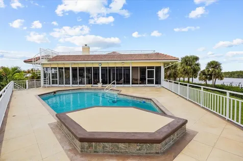 12198 SE Riverbend Lane Port St Lucie FL 34984