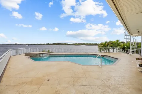 12198 SE Riverbend Lane Port St Lucie FL 34984