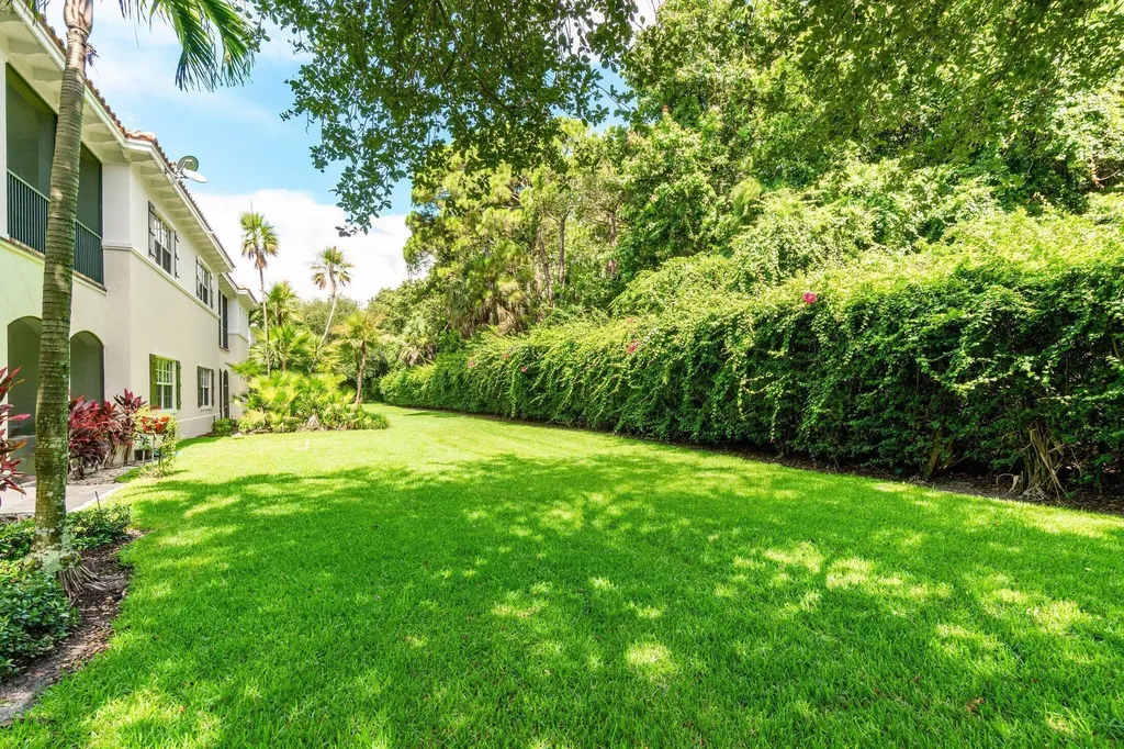 307 Chambord Terrace Palm Beach Gardens FL 33410
