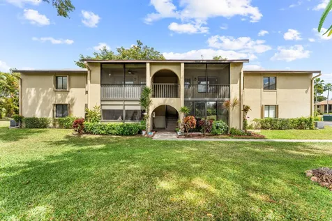 516 Shady Pine Way Greenacres FL 33415