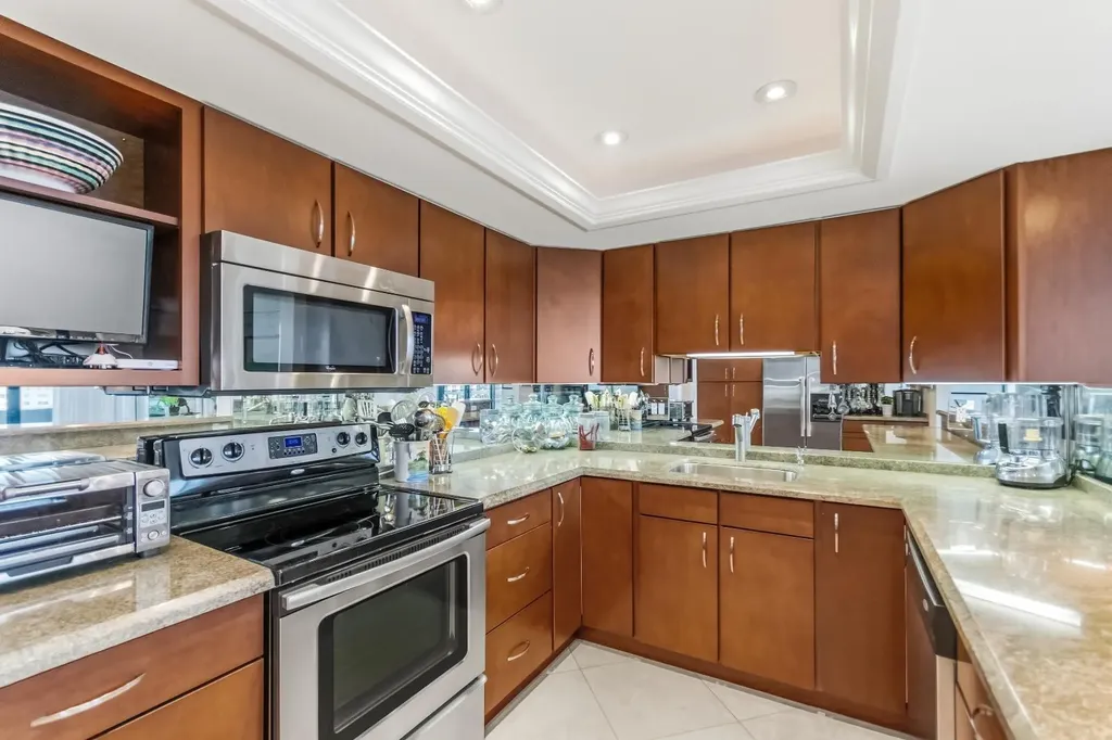 115 Lakeshore Drive North Palm Beach FL 33408