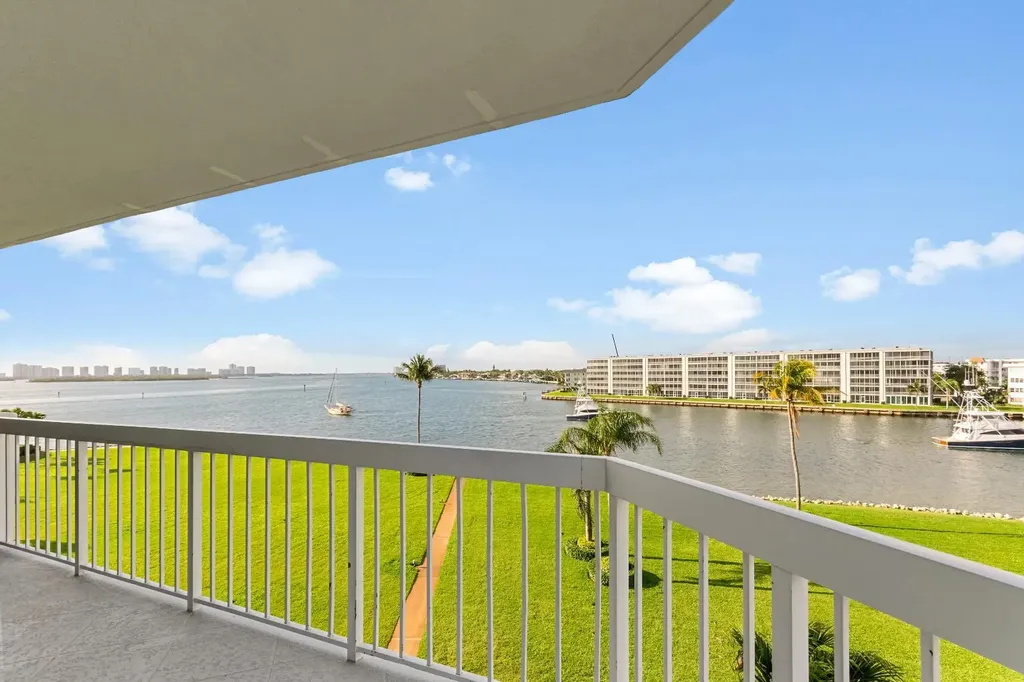 115 Lakeshore Drive North Palm Beach FL 33408