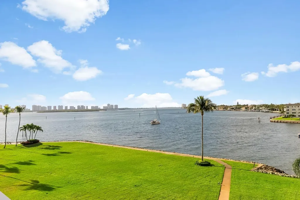 115 Lakeshore Drive North Palm Beach FL 33408