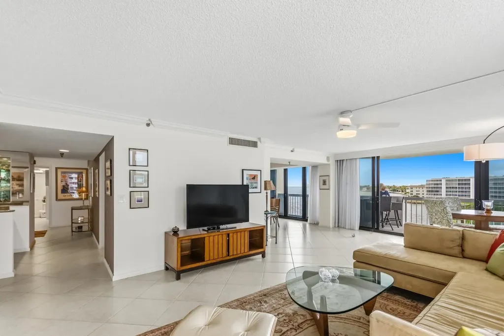 115 Lakeshore Drive North Palm Beach FL 33408