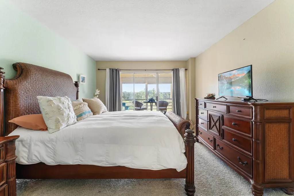 3654 Via Poinciana Lake Worth FL 33467