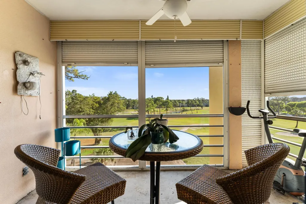 3654 Via Poinciana Lake Worth FL 33467