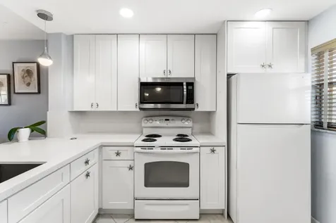 3654 Via Poinciana Lake Worth FL 33467