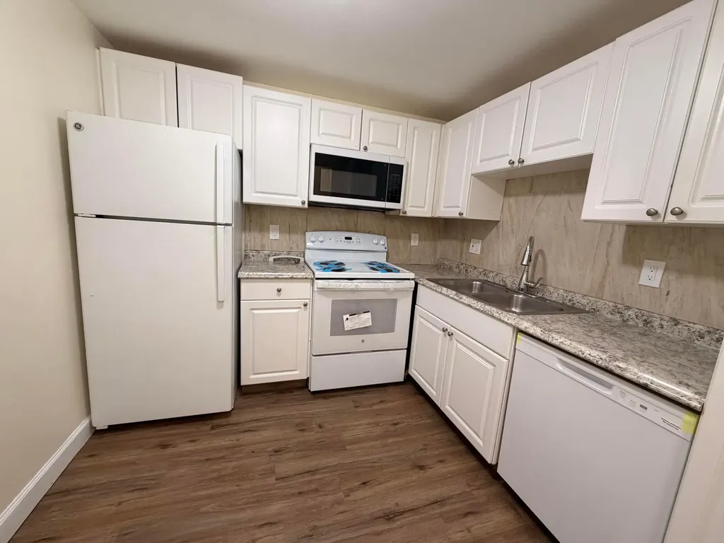 1505 Crescent Circle Lake Park FL 33403