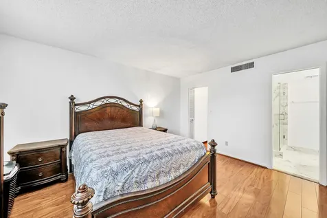 5940 NW 64th Avenue Tamarac FL 33319