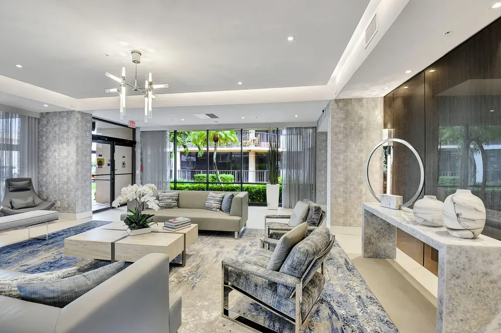 899 Jeffery Street Boca Raton FL 33487