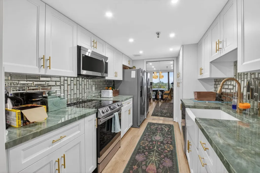 899 Jeffery Street Boca Raton FL 33487