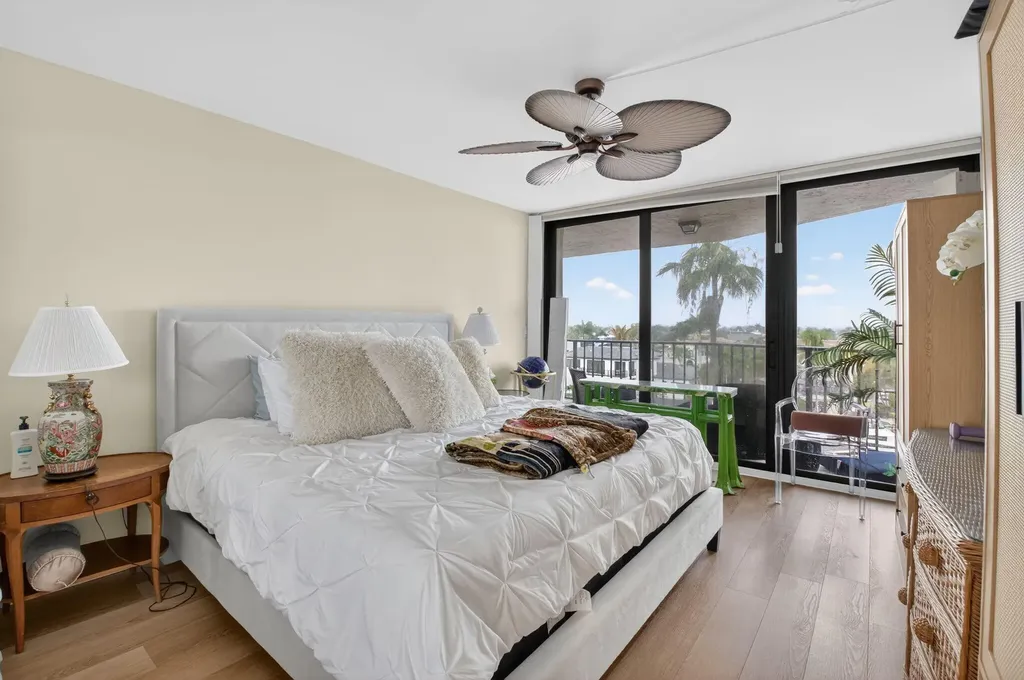 899 Jeffery Street Boca Raton FL 33487