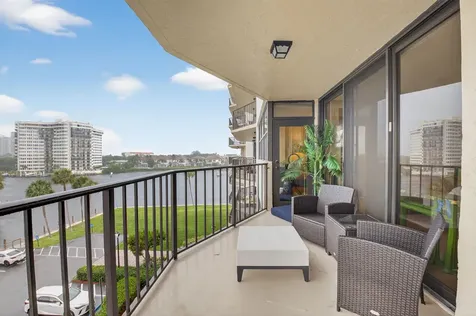 899 Jeffery Street Boca Raton FL 33487