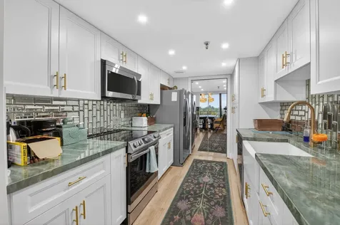 899 Jeffery Street Boca Raton FL 33487