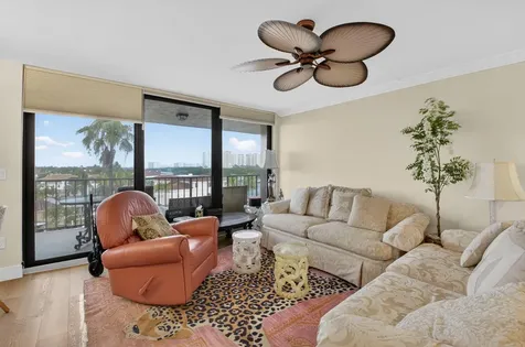 899 Jeffery Street Boca Raton FL 33487