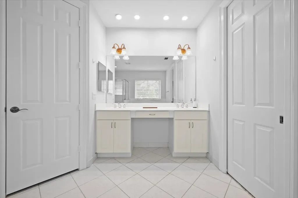 877 Taft Court Palm Beach Gardens FL 33410