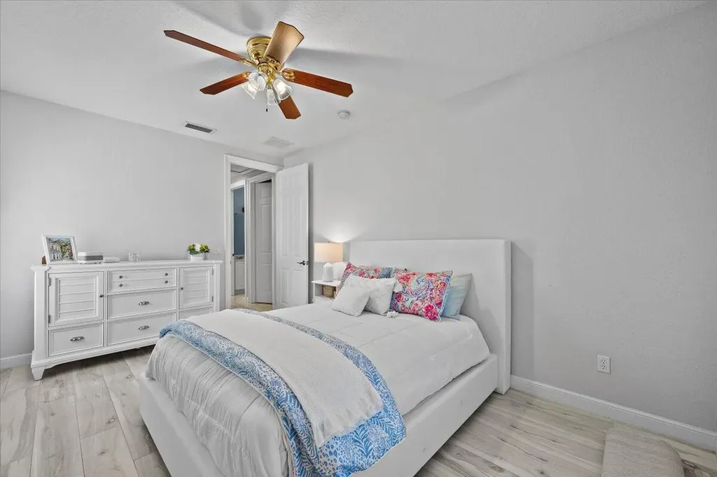 877 Taft Court Palm Beach Gardens FL 33410