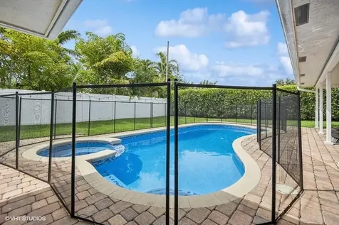 746 SW 2nd Street Boca Raton FL 33486