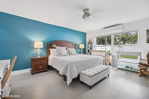 746 SW 2nd Street Boca Raton FL 33486