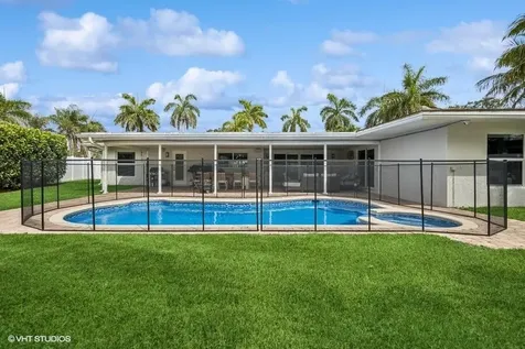 746 SW 2nd Street Boca Raton FL 33486