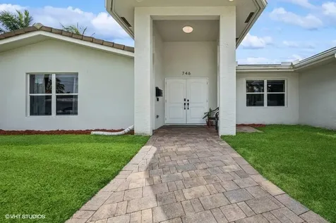 746 SW 2nd Street Boca Raton FL 33486