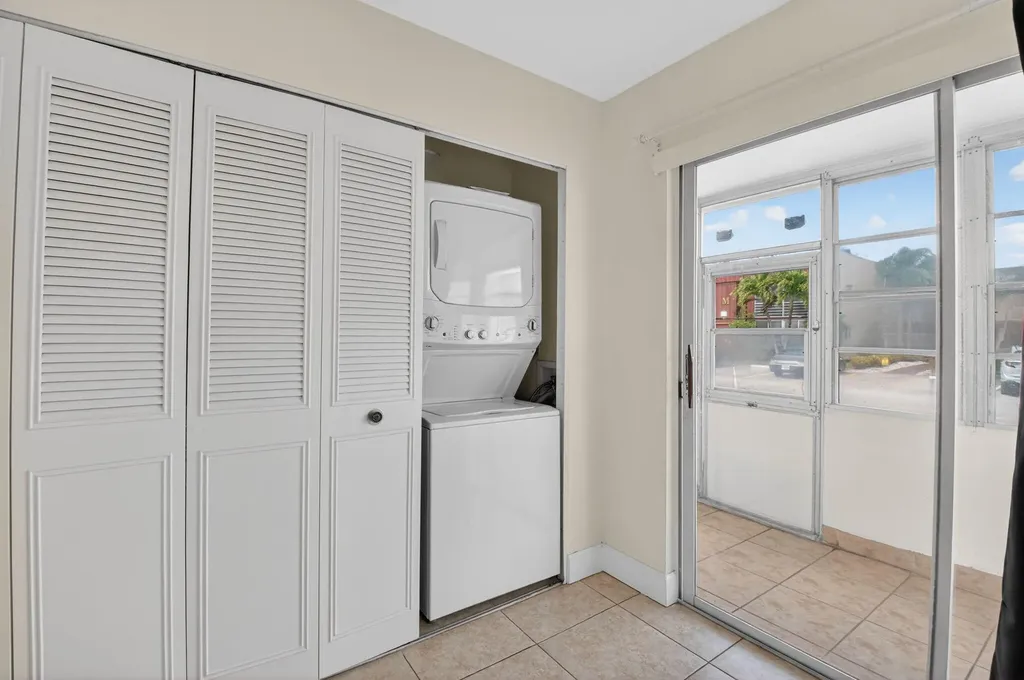 642 N Flanders N Delray Beach FL 33484