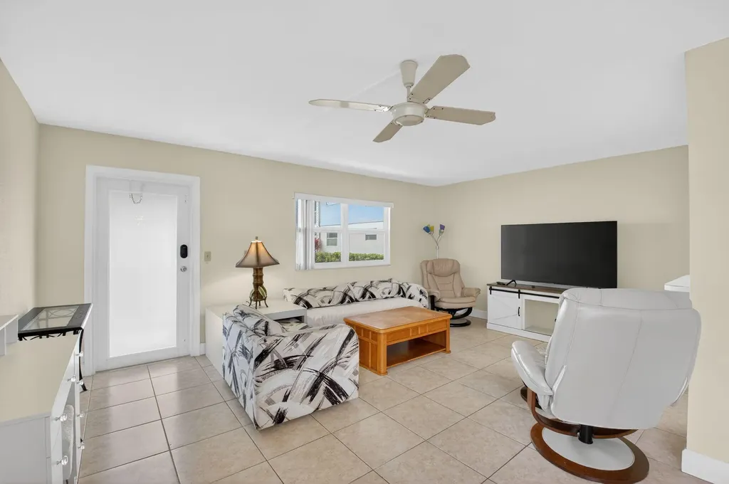 642 N Flanders N Delray Beach FL 33484