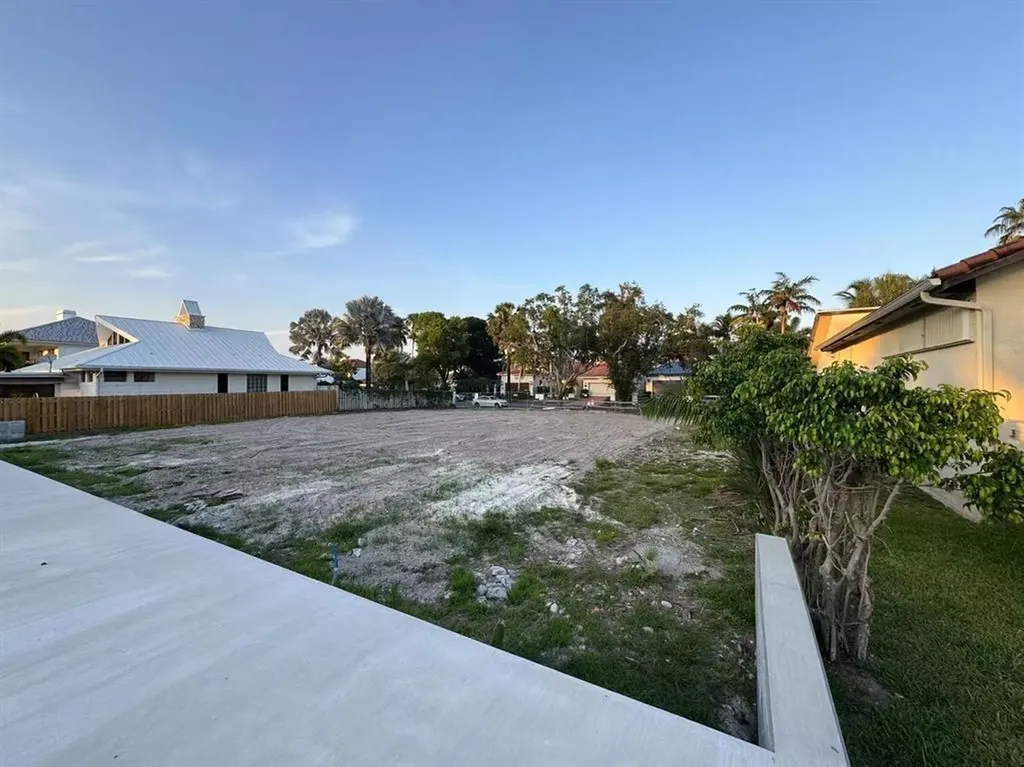 455 Bontona Avenue Fort Lauderdale FL 33301