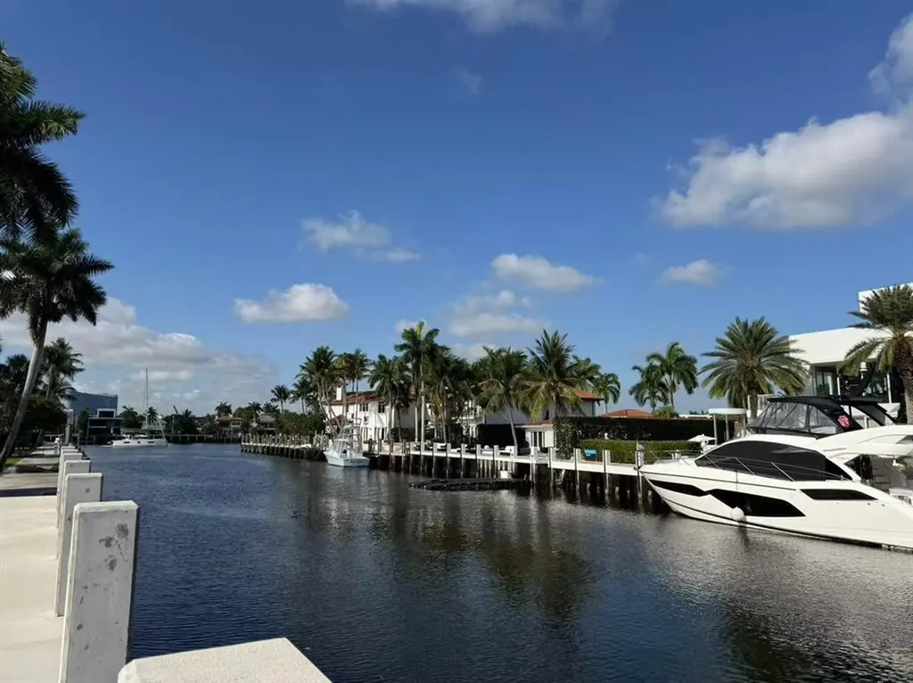455 Bontona Avenue Fort Lauderdale FL 33301