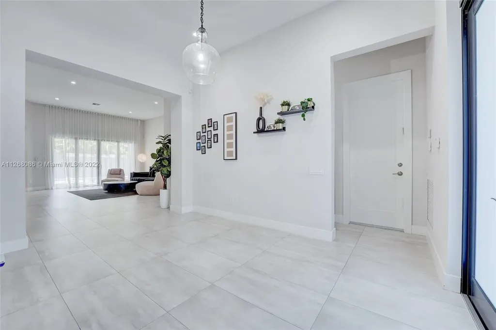 5663 W Brookfield Circle Hollywood FL 33312