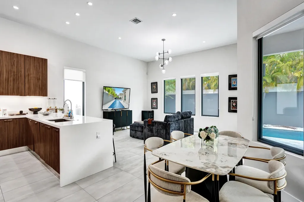 5663 W Brookfield Circle Hollywood FL 33312
