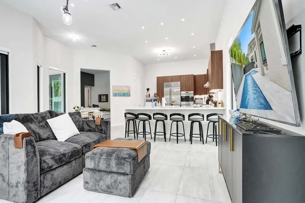 5663 W Brookfield Circle Hollywood FL 33312