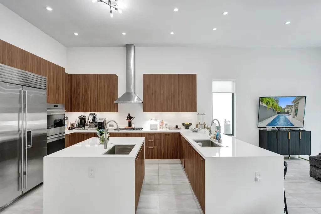 5663 W Brookfield Circle Hollywood FL 33312