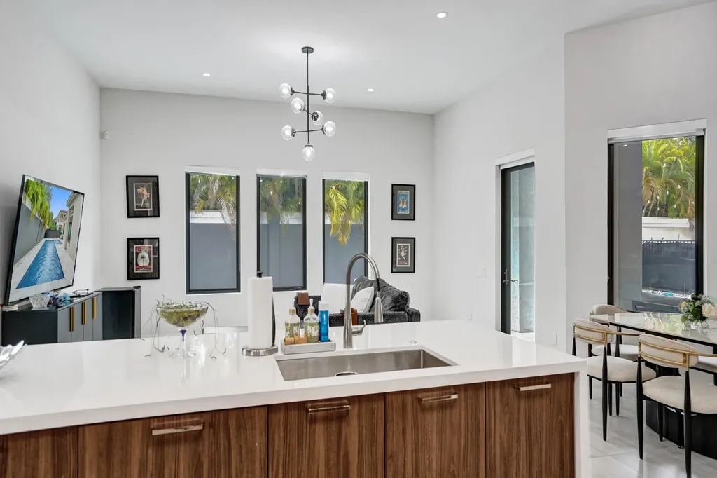 5663 W Brookfield Circle Hollywood FL 33312