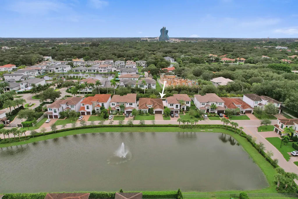 5663 W Brookfield Circle Hollywood FL 33312