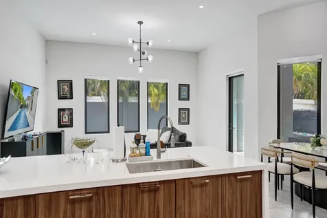 5663 W Brookfield Circle Hollywood FL 33312