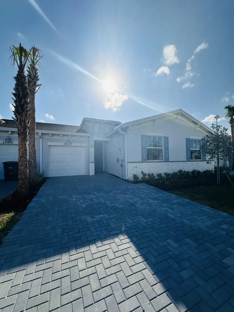 13657 Night Sky Place Delray Beach FL 33484