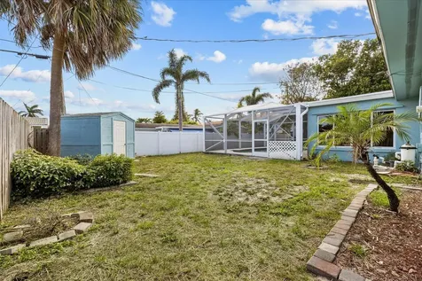 800 SE 13th Court Deerfield Beach FL 33441